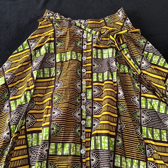 African print ladies button down skirt - Picture 2 of 4